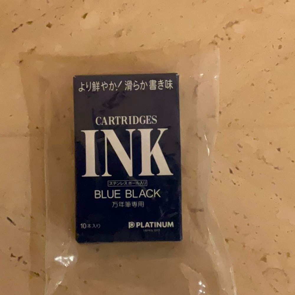 Platinum fountain pen refills in Blue-black color